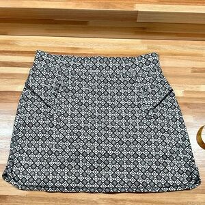 Talbots Black and White Geometric Skort
